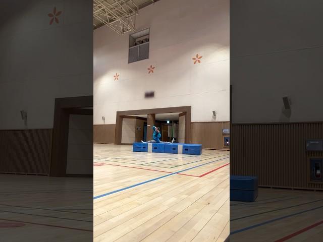 온갖 비명과 괴성이 난무하는 펭귄 손. 그리고 1초 뒤... #다리찢기 #stretching