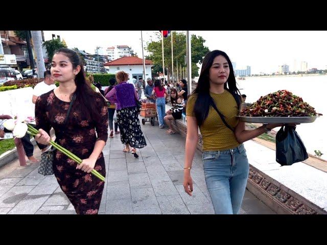 Cambodia Tour 2024 - Walking Tour 4K - Evening Walking Phnom Penh, Riverside Street Food