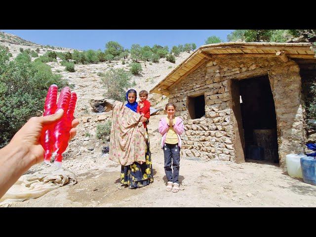 A Story of Hope: Nomadic Girls' Efforts to Build Shelter in the Absence of a Kind Man