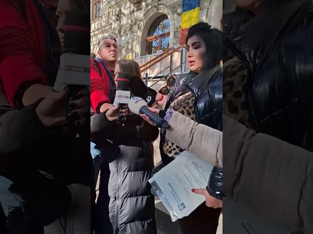 Adriana Bahmuteanu așteaptă sentința. Ce va decide instanța cu privire la băieții ei?