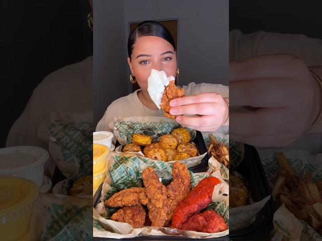 WINGSTOP  CR. Claudiaeatsgood on instagram #asmr #foodshorts #mukbang #asmrshorts #wingstop