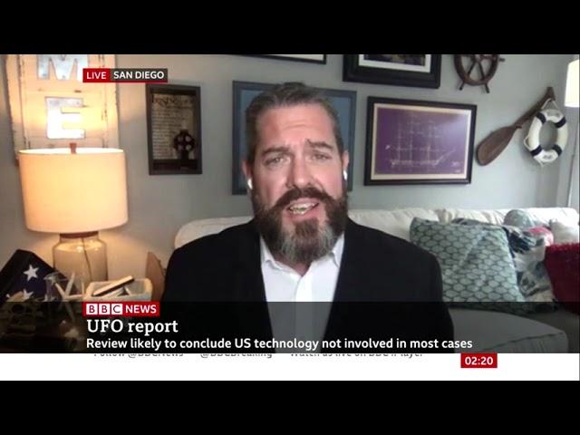 USAF officer describes UFO encounters with footage