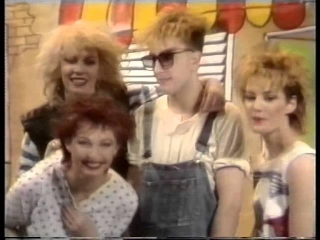 Bananarama vs Shampoo - We Don't Care (If You Think We're Dumb)