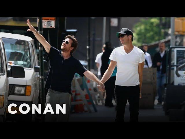 Will Arnett & Jason Bateman's Paparazzi Love Stroll | CONAN on TBS