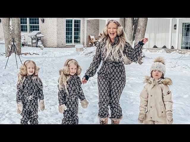 SUNDAY W/ THE BECK TRIPLETS!!! Rocky teaches Cali and Elli to read!