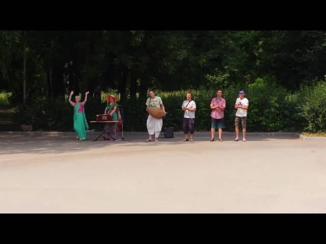 Кришнаиты в ЦПКиО/The hare Krishnas in Central Park