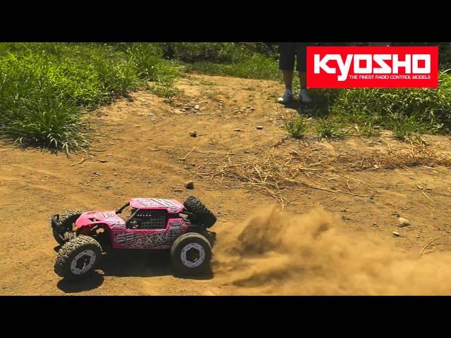 Dust bashing with the KYOSHO AXXE