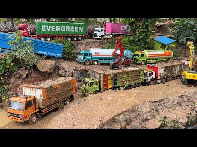 BANJIR telah SURUT. LUMPUR BERSESARAKAN DIJALAN‼️semua yunit RC dam truk dan alat berat dikerahkan