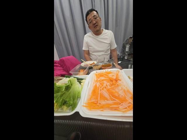 캄보디아 만두 술 소통