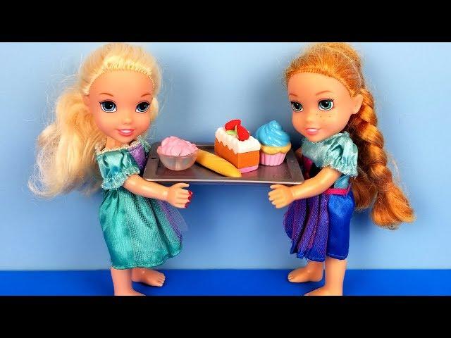 Breakfast buffet ! Elsa and Anna toddlers at the hotel  - vacation trip