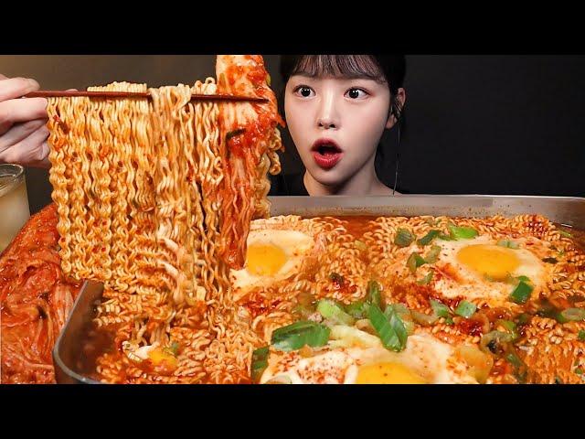 Spicy Ramyun Kimchi Mukbang Asmr