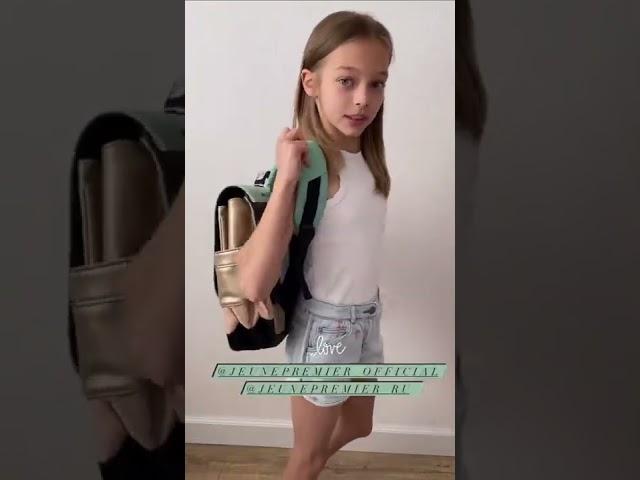 anna pavaga showing her new bag from @jeunepremier_official
