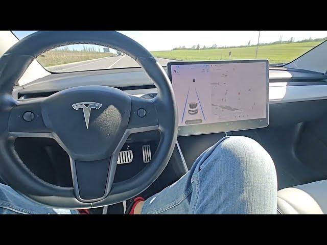 Tesla model 3 для бідних, тепер можна їздити безкоштовно