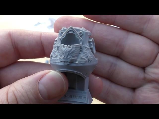 Space Marine Legion - Relic Contemptor Dreadnought - Unboxing (HH)