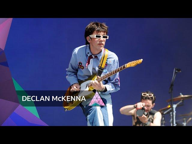 Declan McKenna  - British Bombs (Glastonbury 2022)