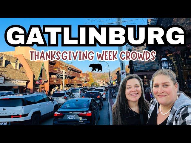 THANKSGIVING WEEK IN GATLINBURG, TN | WALKING THE STREETS TO SEE *WHATS NEW* | SUGARLANDS MOONSHINE