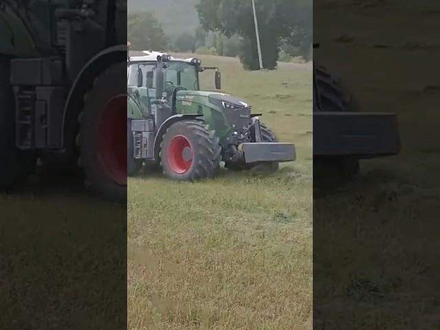 Fendt 942 vario baling #shorts #tractors #trattori #loop #music #2023 #fendt #masseyferguson #baling