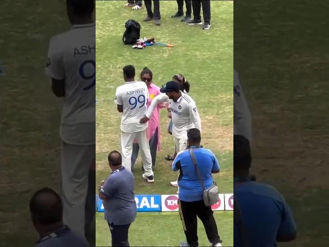 Rohit Appreciate Ashwin infront of his Family