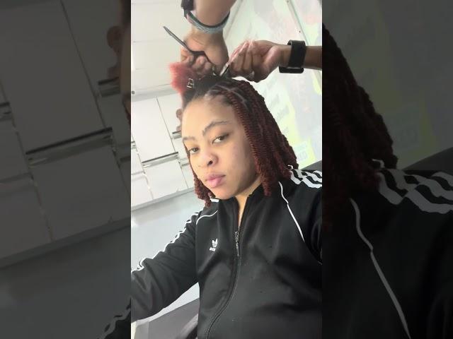 Reviewing Miami hairstylists. Is she a 10/10 ? #locs #hairreviews #miamihairstylist