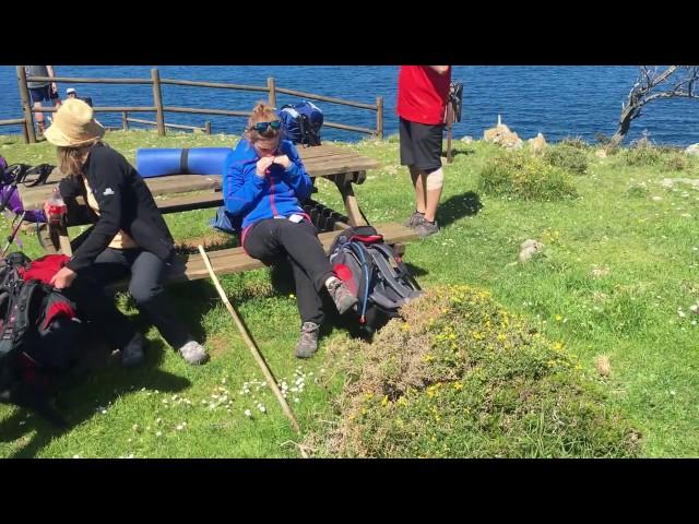 Jakobsweg Küstenweg Pilgergruppe Pause Entspannung