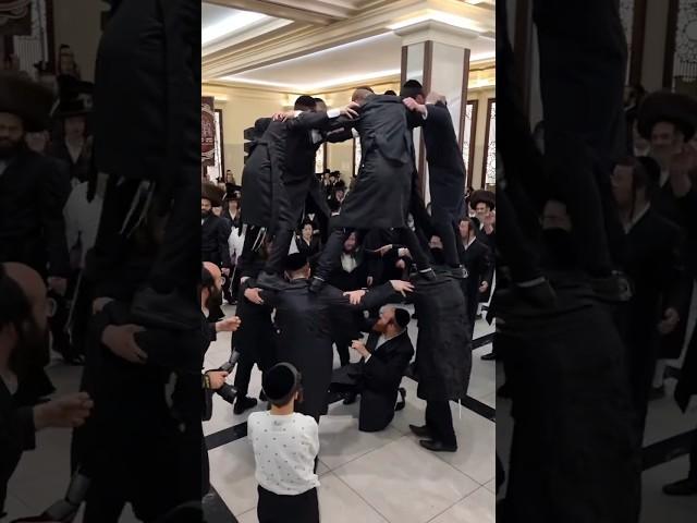 Hasidic Dancing is the best