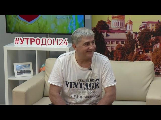 Сергей Галкин - Заслуженный артист России. Более 20 лет служил в РАТД им Горького