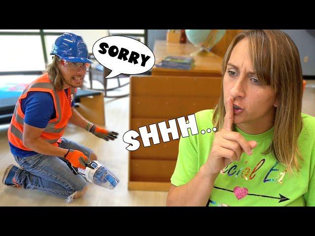 Handyman Hal explores the Library | Fun School Song for Kids