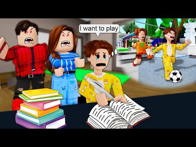 ROBLOX Brookhaven RP - FUNNY MOMENTS : Miserable Tony and His Strict Family