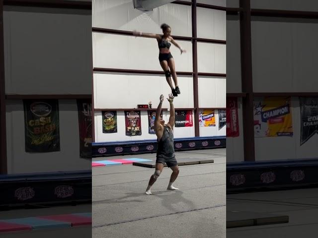 what your favorite stunt? #cheer #motivation #partnerstunts #stunts #cheerleading #workout #fitness