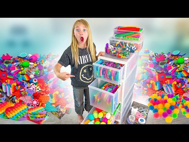 EVERLEIGH ORGANIZES WORLD'S BIGGEST FIDGET TOY HAUL!!!