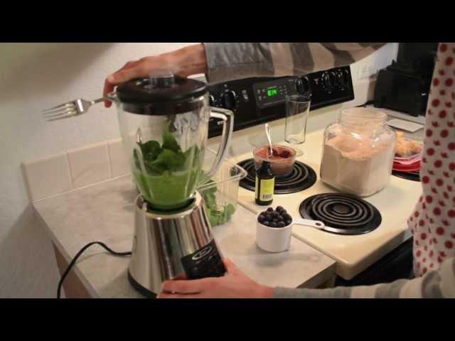Blender Comparison: Cheap Oster Blender vs. Vitamix