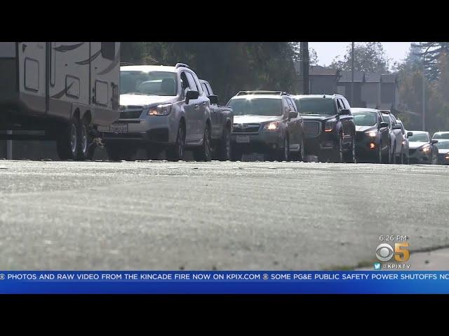 Downtown Healdsburg A 'Ghost Town' As Thousands Flee Kincade Fire