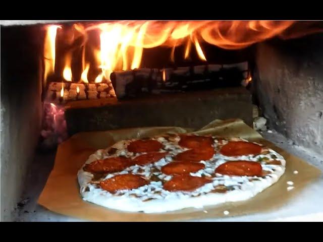 7 órát fermentált pizzatészta recept+ a pizzakemence befejezése és az első teszt sütés :-)