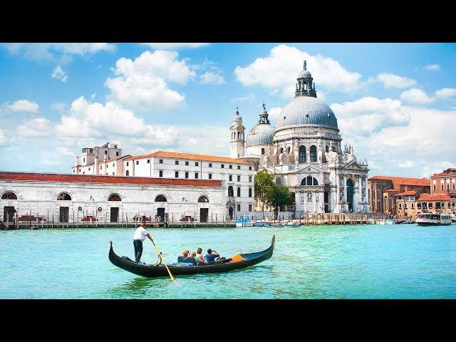 Gondola Ride and Serenade Experience in Venice, Italy