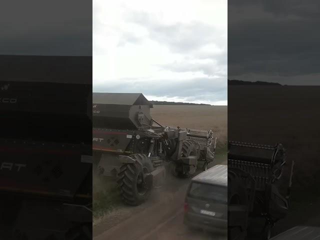 Nexat System Tractor Shows Its Strength in Canola Fields