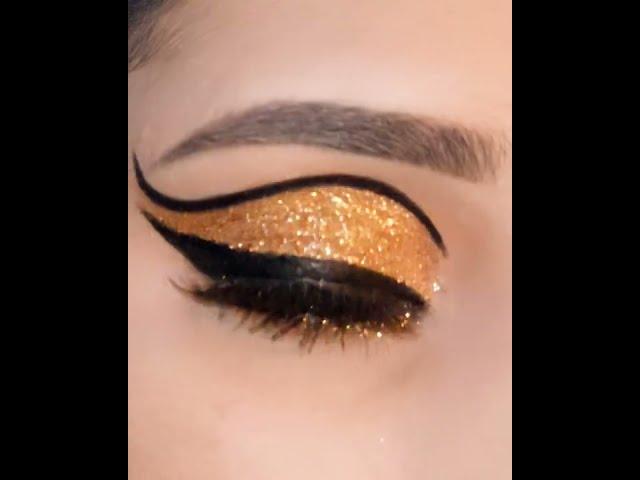 #shorts Bold Graphic Party Makeup Look || Graphic Liner || KALEEZA