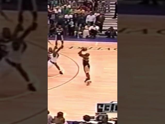 Kobe Bryant Airballs 4 Times In A Row 