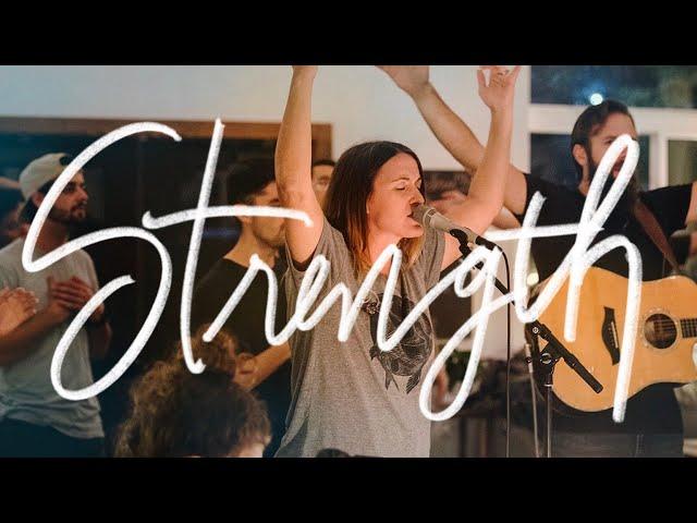 “Strength” | Melissa Helser & Cageless Birds | 18 Inch Journey Live Worship Moment