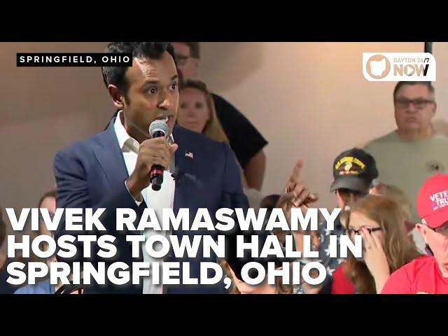 Springfield residents pack town hall hosted by Vivek Ramaswamy