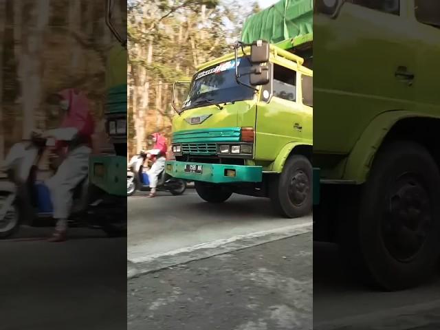 truk hino modifikasi #automobile #trukhinodutro #commercialvehicle #trukoleng #trukhino500