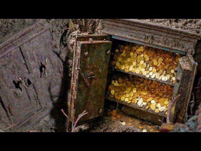 I Opened the Treasure Case with the Most Gold Coins in the World!!!