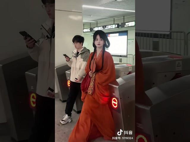China Yang Fuyu- 杨馥羽- Dương Phức Vũ//