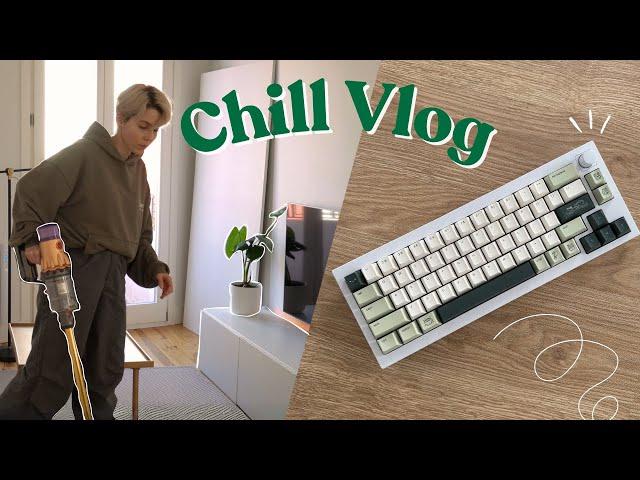 chill vlog software engineer | matcha keyboard & cleaning apartment