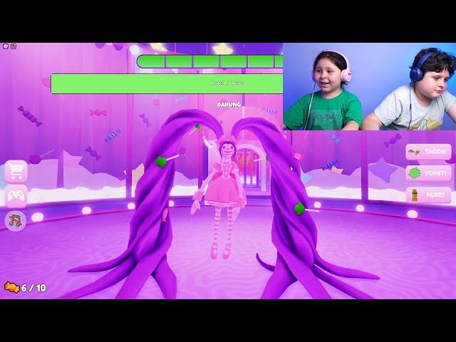 Maria si Mihai joaca Roblox Escape Evil Doll House obby !
