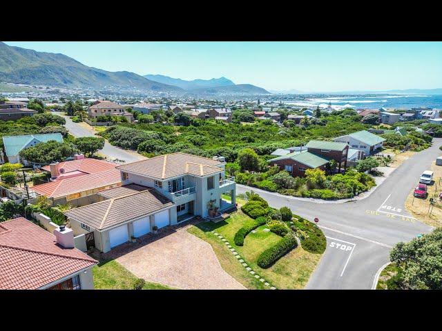 Beautiful home for sale in Vermont, Hermanus, South Africa: R5,400,000.