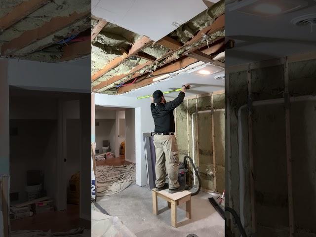 Find your center point simple #diy #construction #dewalt #remodeling