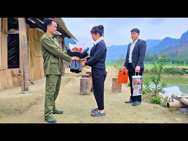 Single mother Khánh Ly receives a gift from the policeman– Does CEO Hoàng feel uneasy?