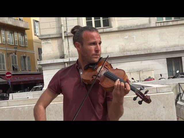 David Vinitzki violoniste professionel LIVE joue Ave Maria dans le Vieux Nice (2023)