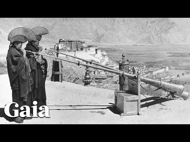 These Tibetan Monks Know the Secret of Levitation