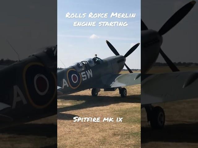 Spitfire start up - Rolls Royce Merlin #duxford #spitfire #flying